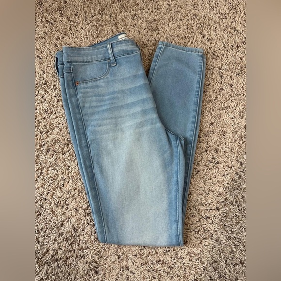 Abercrombie & Fitch High Rise Jean Legging Light/Medium Wash Size 8R/W29 - Picture 8 of 10